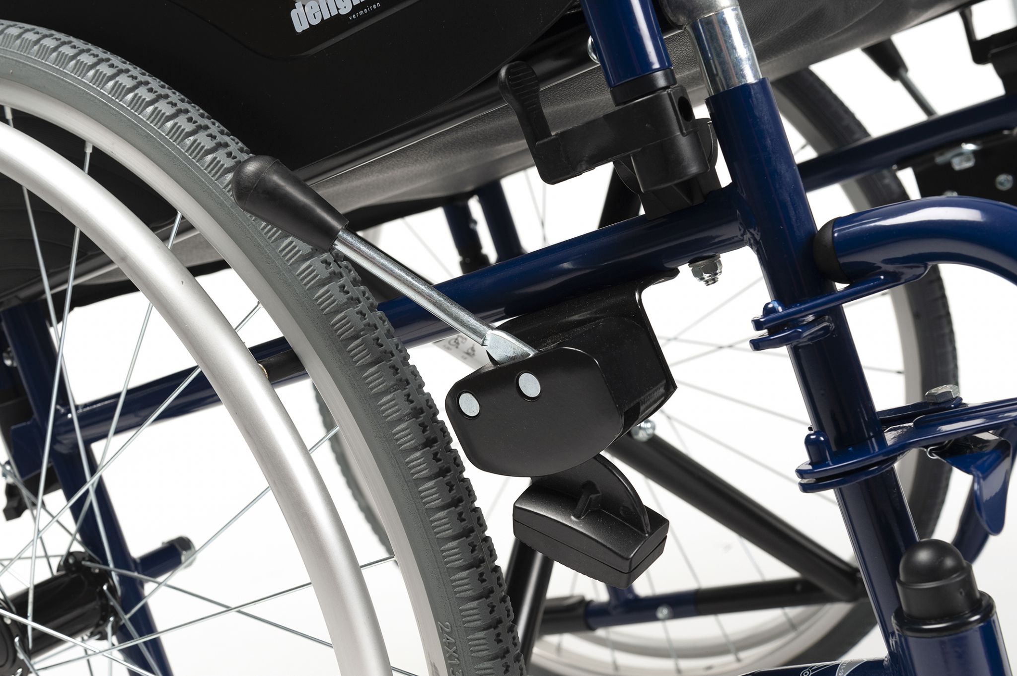 Manually Propelled Wheelchair 708 Delight